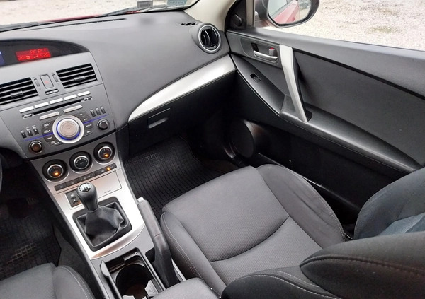 Mazda 3 cena 25900 przebieg: 183000, rok produkcji 2011 z Nowe Miasteczko małe 781